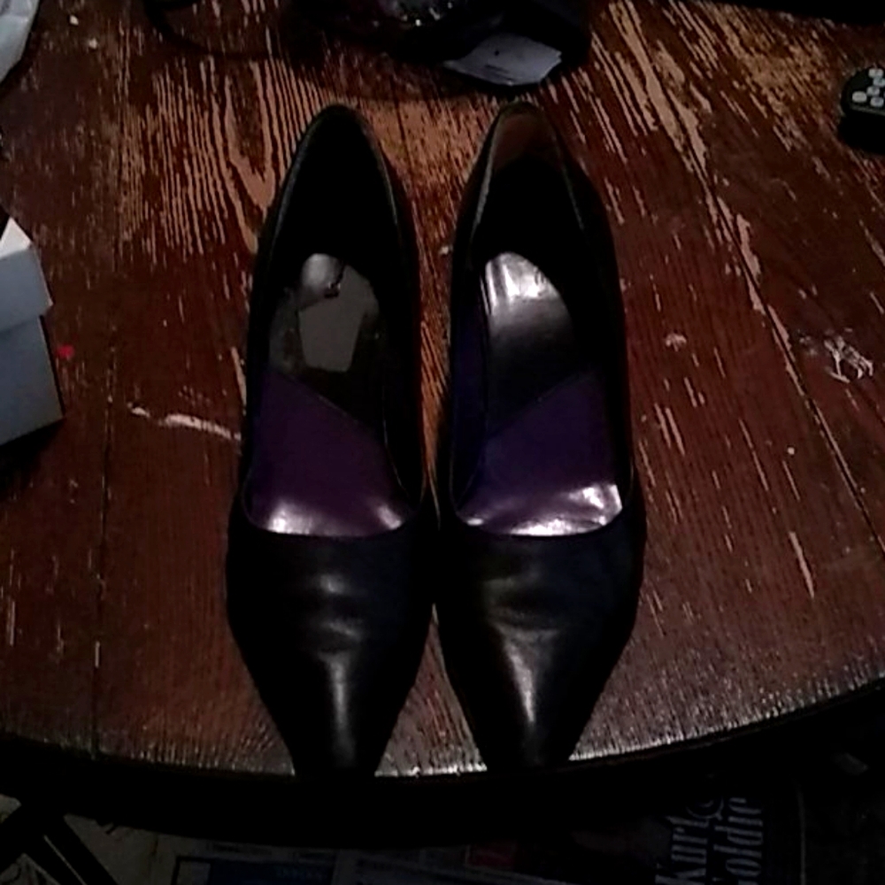 Nine West black leather high heels